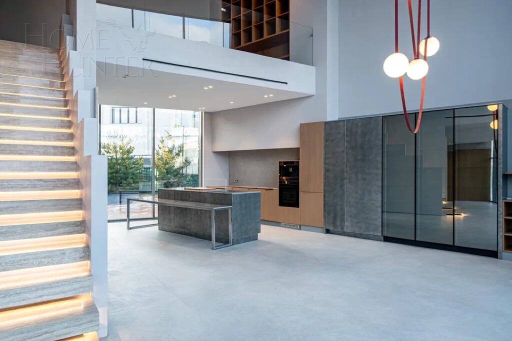 3-этажный коттедж 830 м² без отделки