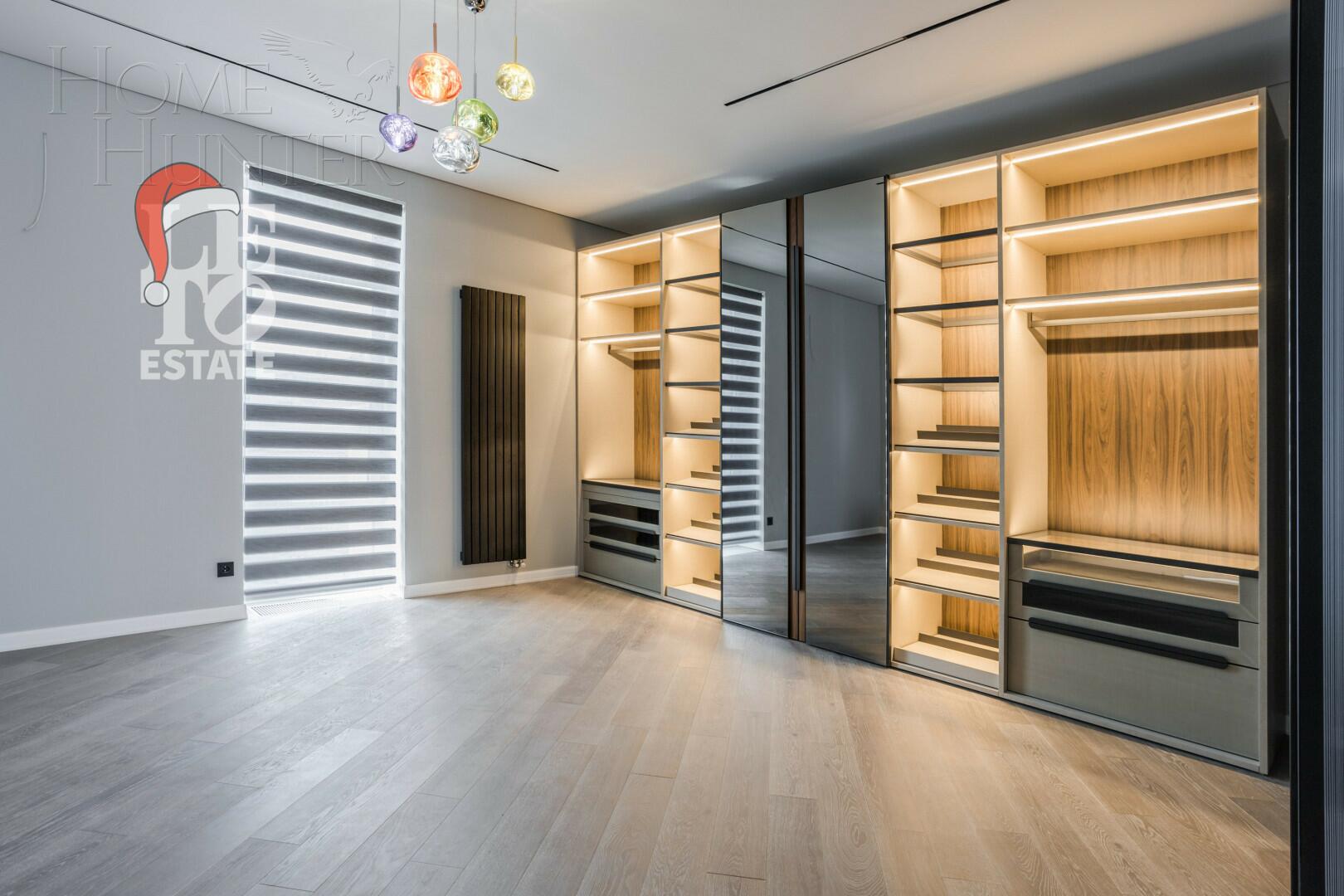 3-этажный коттедж 600 м² с отделкой