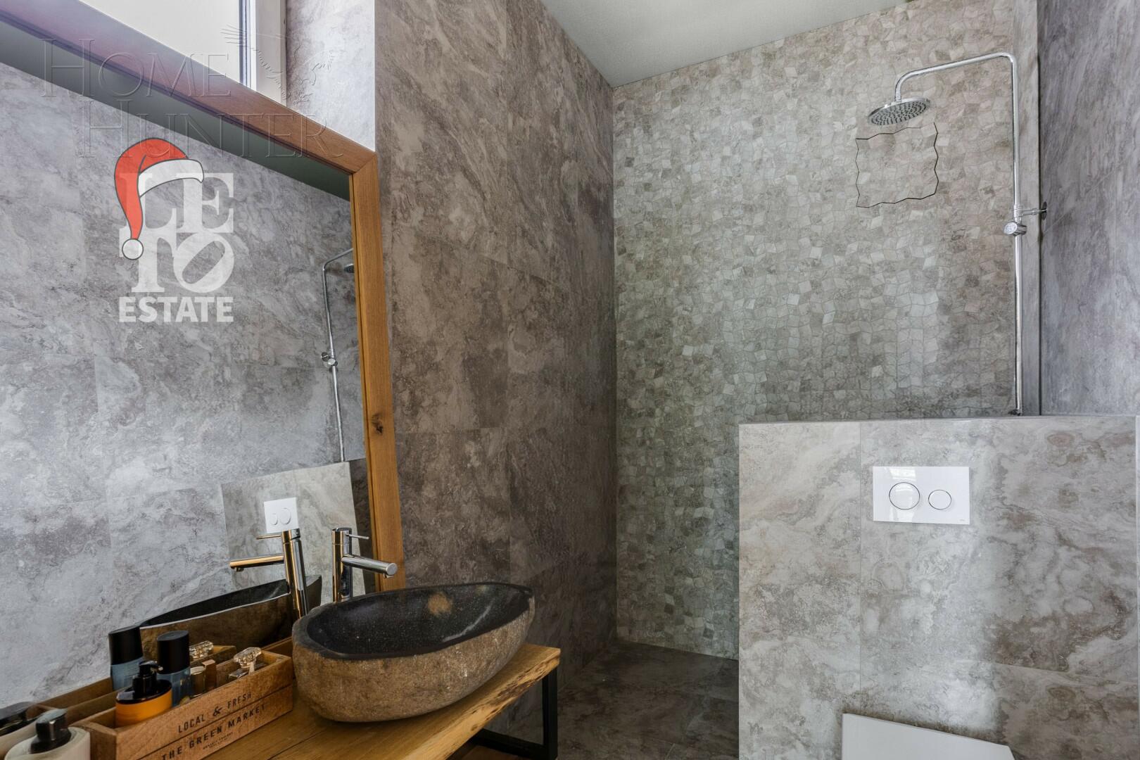 2-этажный коттедж 500 м² с отделкой