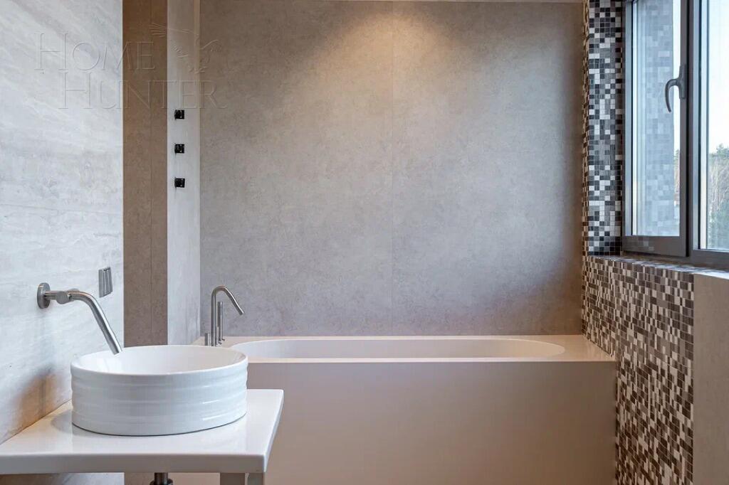 3-этажный коттедж 830 м² без отделки