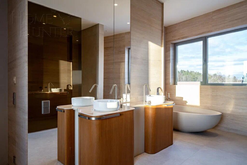 3-этажный коттедж 830 м² без отделки