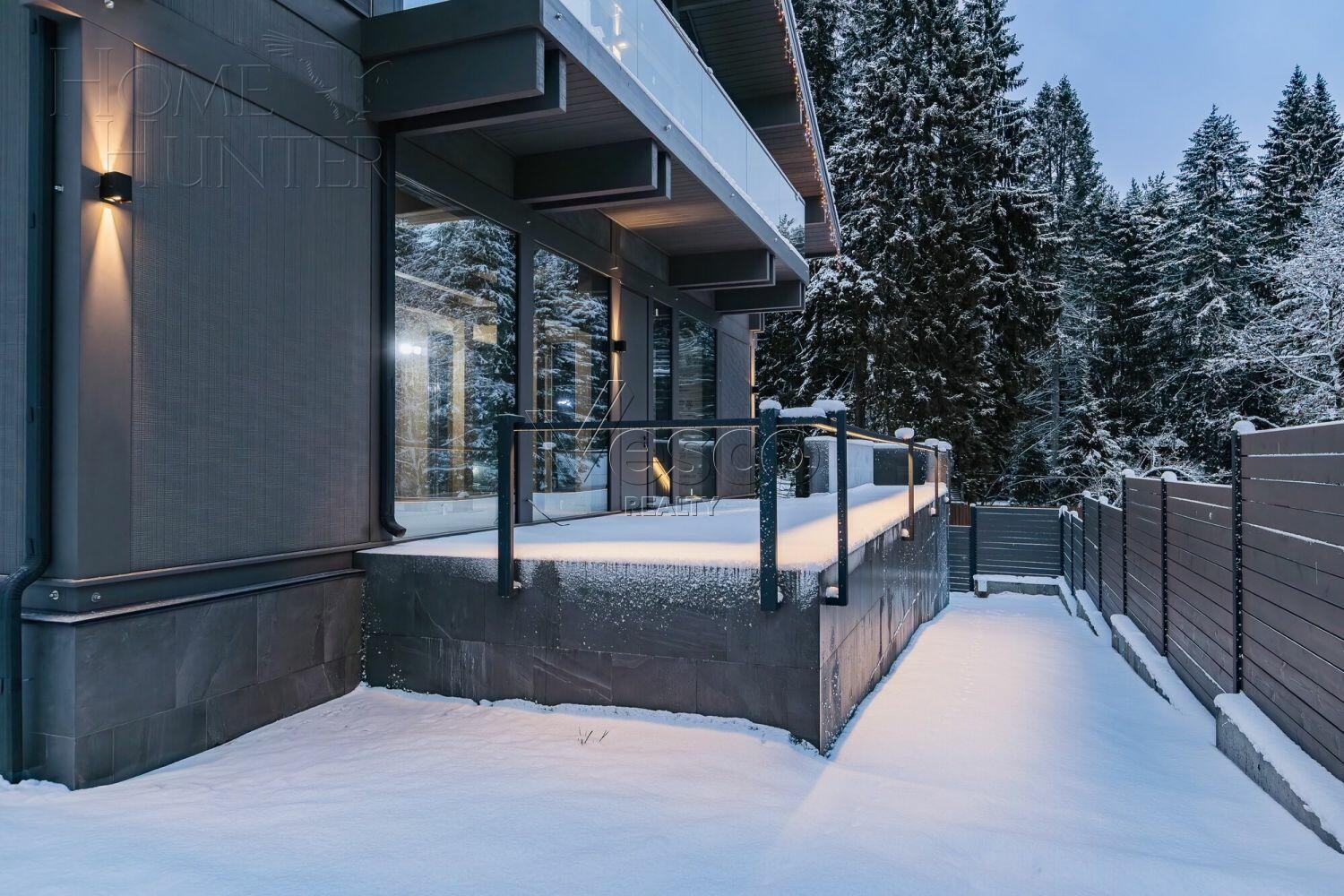 2-этажный коттедж 581.7 м² без отделки