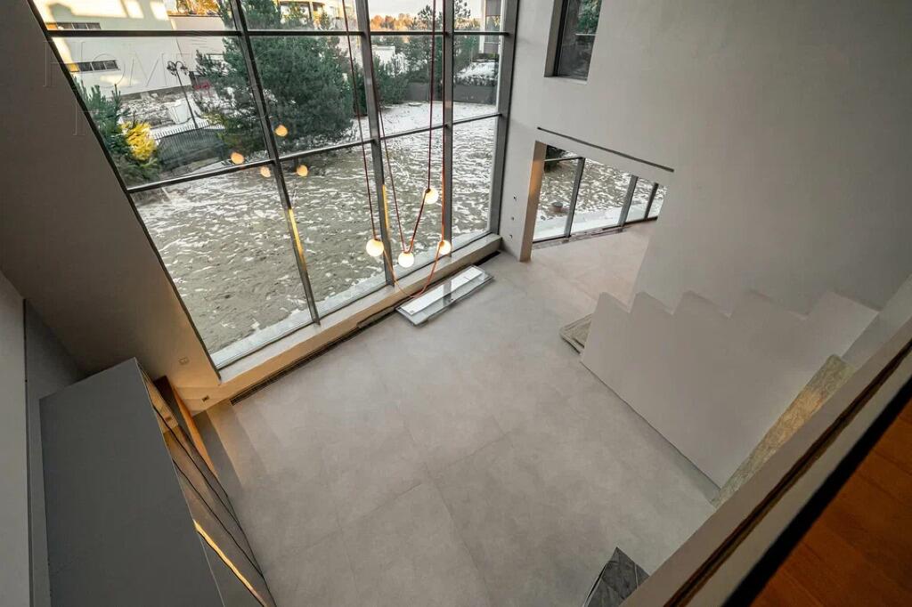 3-этажный коттедж 830 м² без отделки