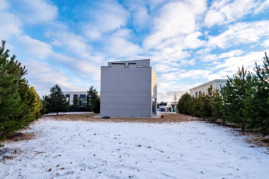 3-этажный коттедж 830 м² без отделки