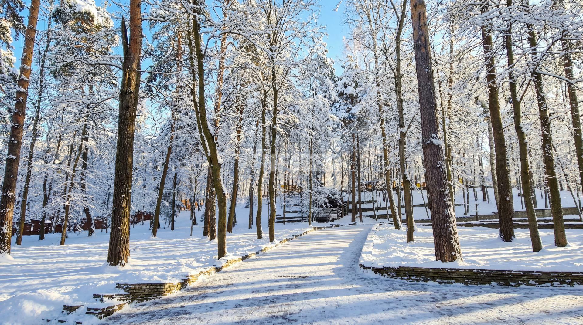 2-этажный коттедж 2 500 м² с отделкой