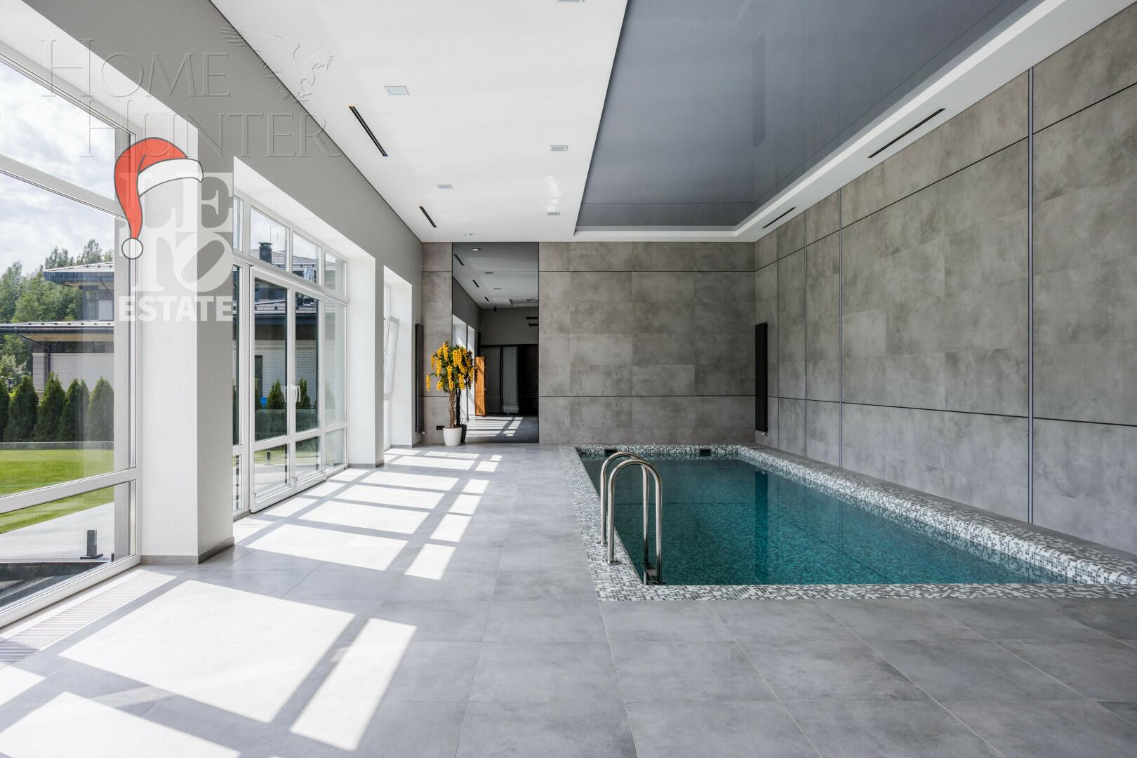 3-этажный коттедж 600 м² с отделкой