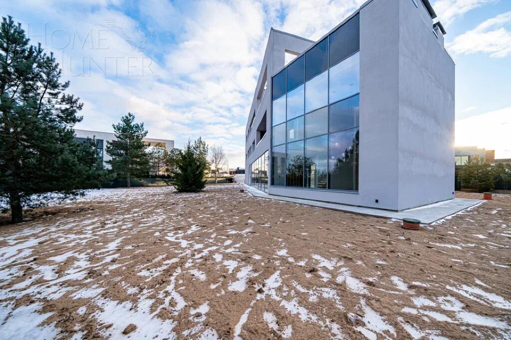 3-этажный коттедж 830 м² без отделки