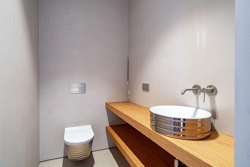 3-этажный коттедж 830 м² без отделки