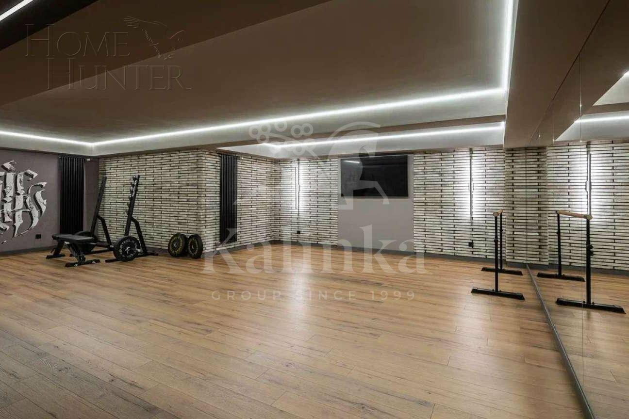 2-этажный коттедж 1 475 м² с отделкой