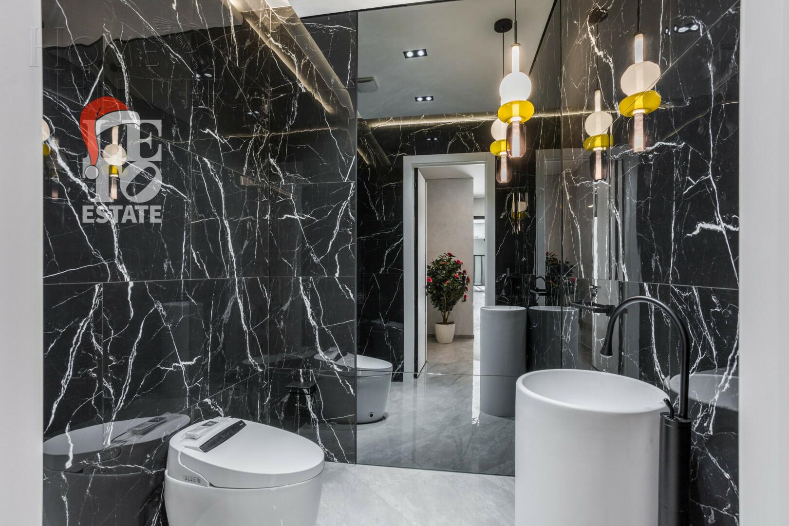 3-этажный коттедж 600 м² с отделкой