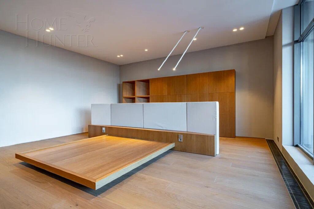 3-этажный коттедж 830 м² без отделки