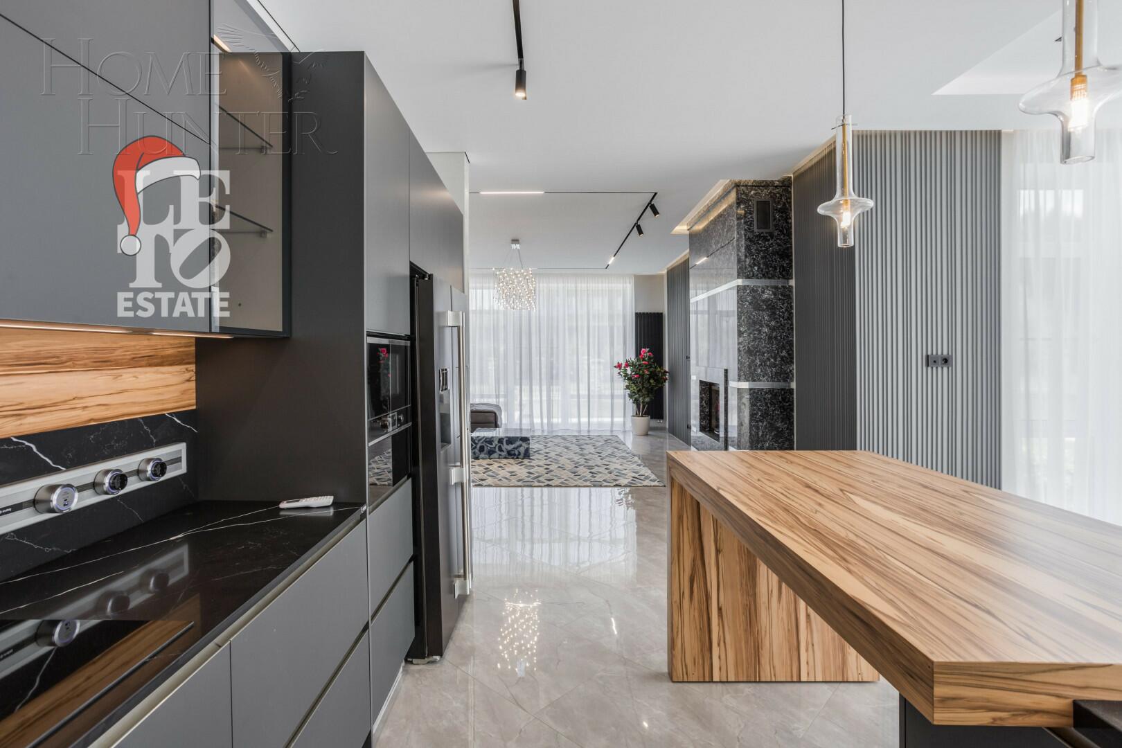 3-этажный коттедж 600 м² с отделкой