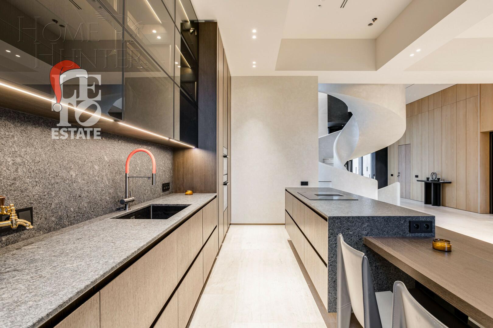 2-этажный коттедж 663 м² без отделки