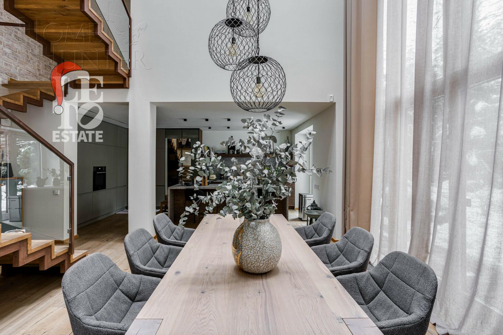 2-этажный коттедж 500 м² с отделкой