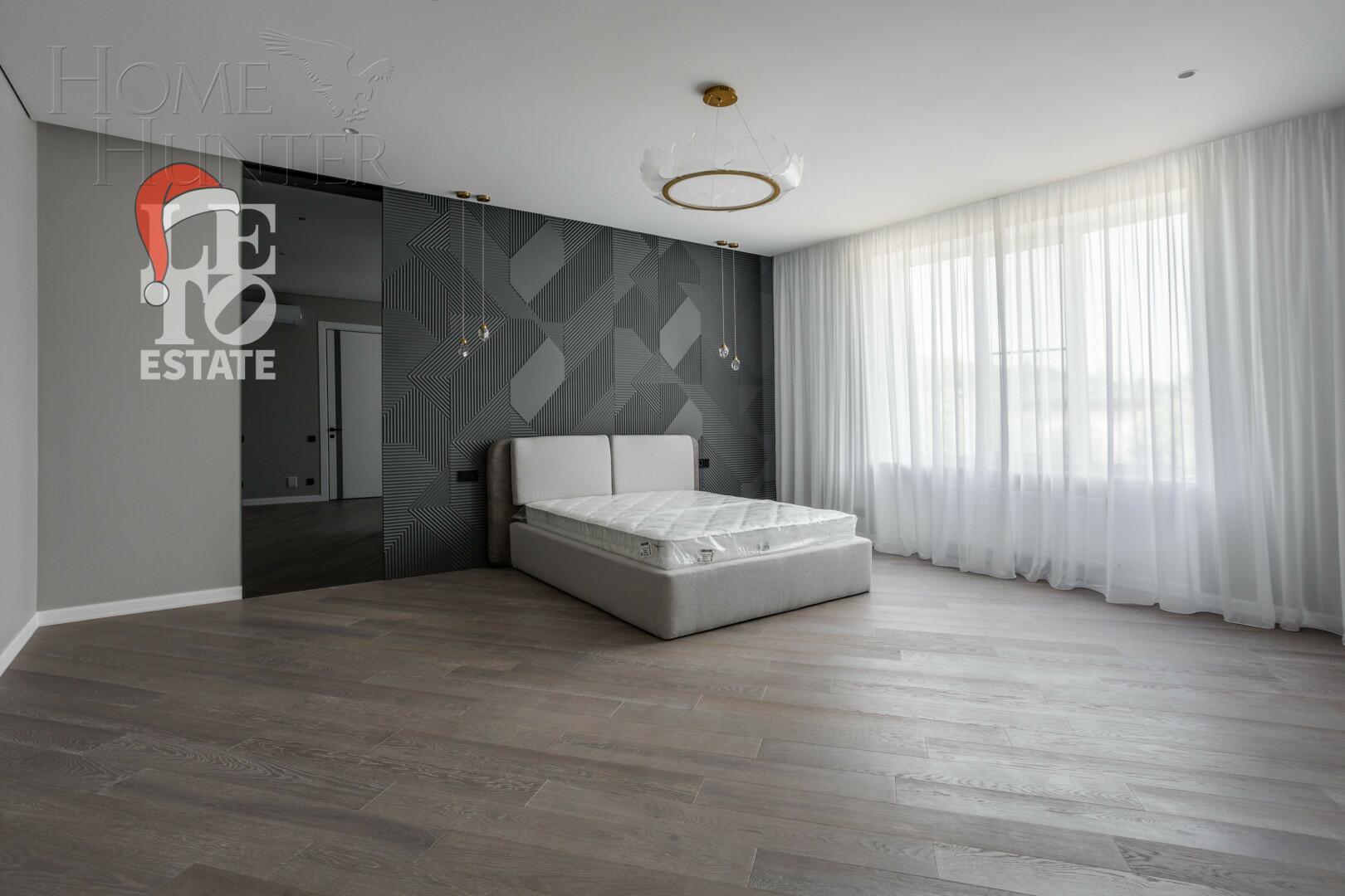 3-этажный коттедж 600 м² с отделкой