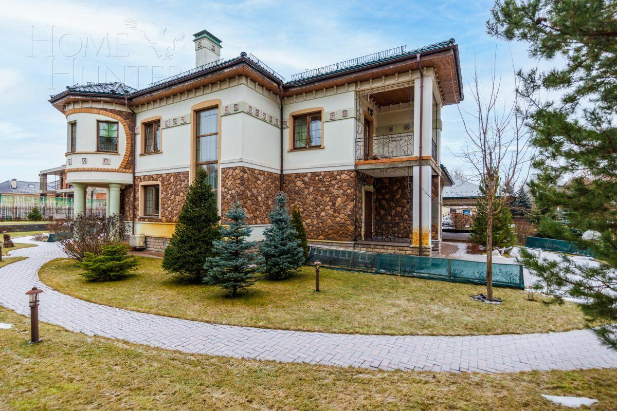 2-этажный коттедж 500 м² с отделкой