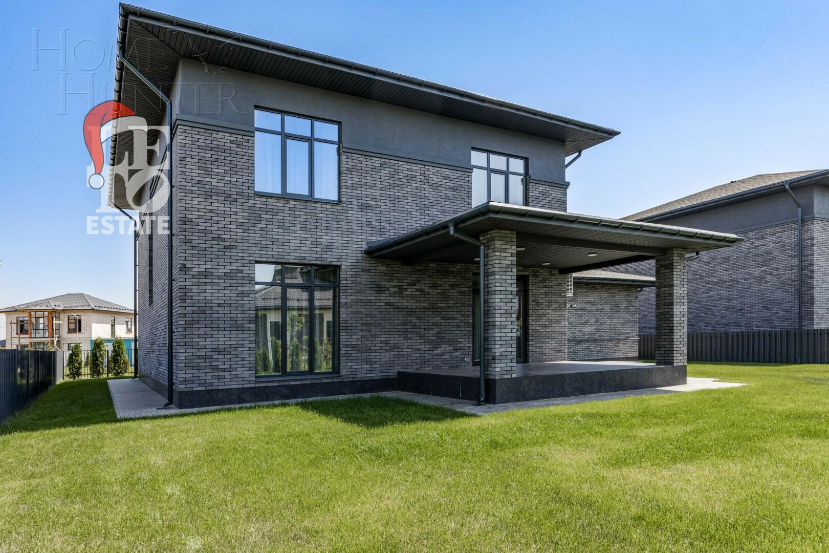 2-этажный коттедж 320 м² с отделкой