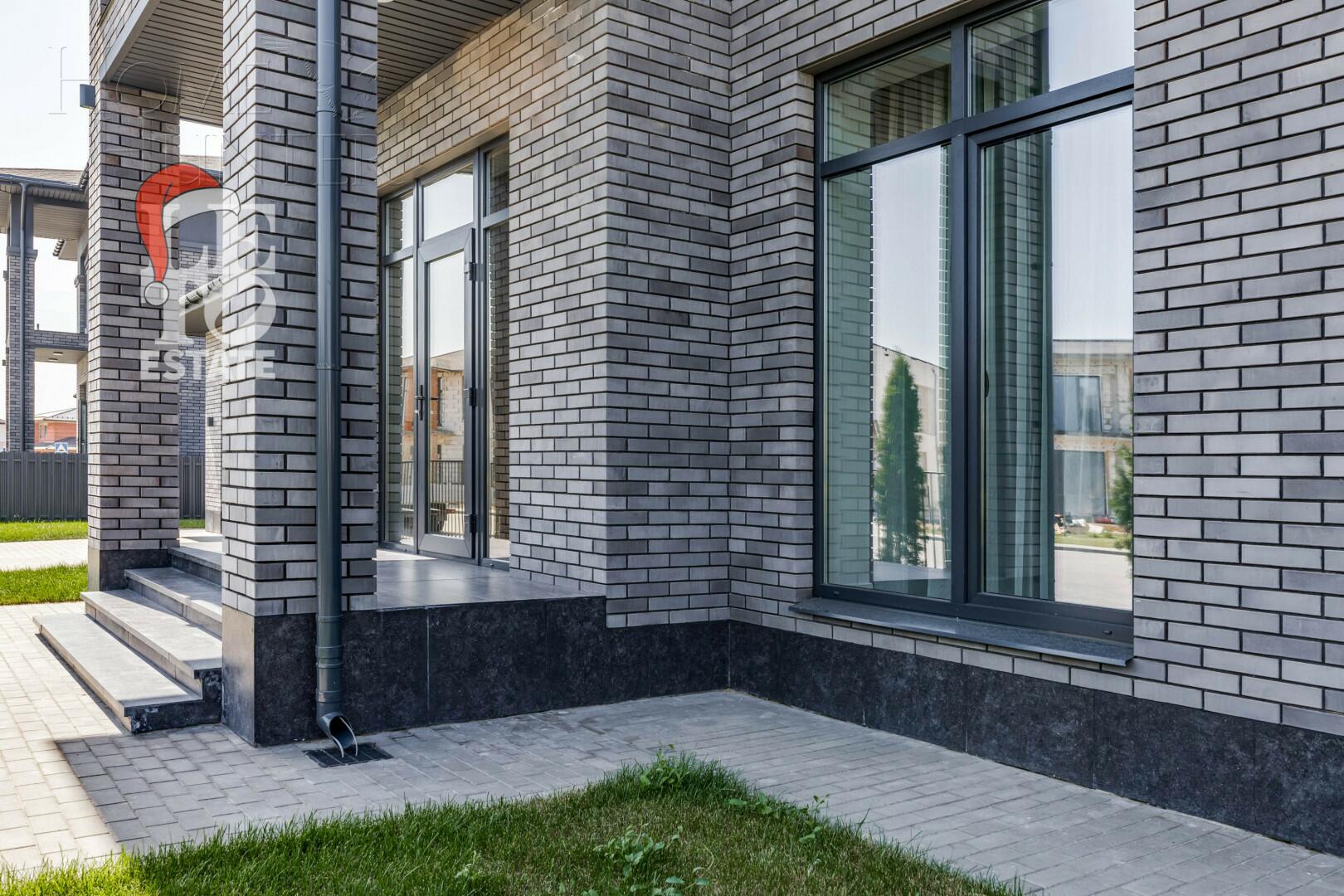 2-этажный коттедж 320 м² с отделкой