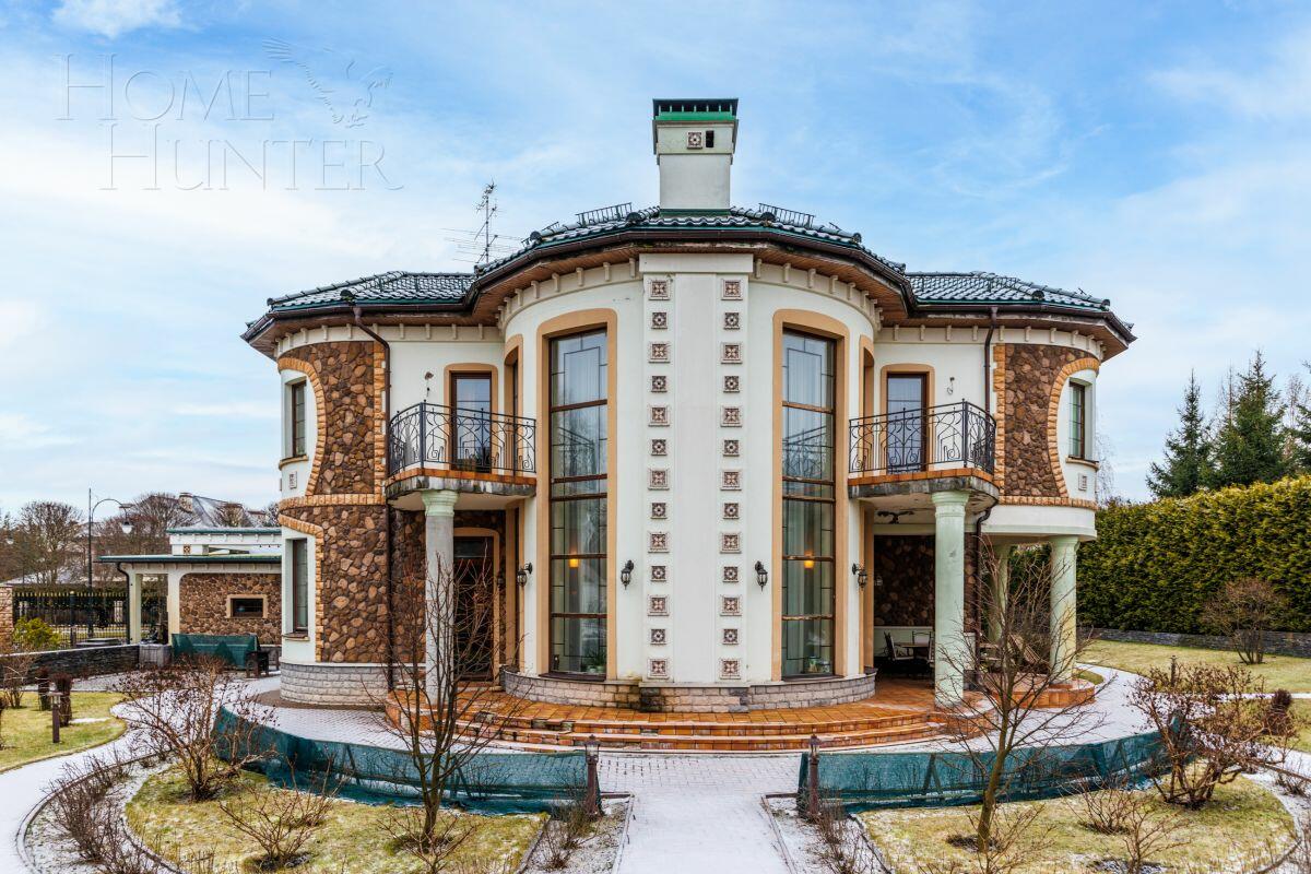 2-этажный коттедж 500 м² с отделкой