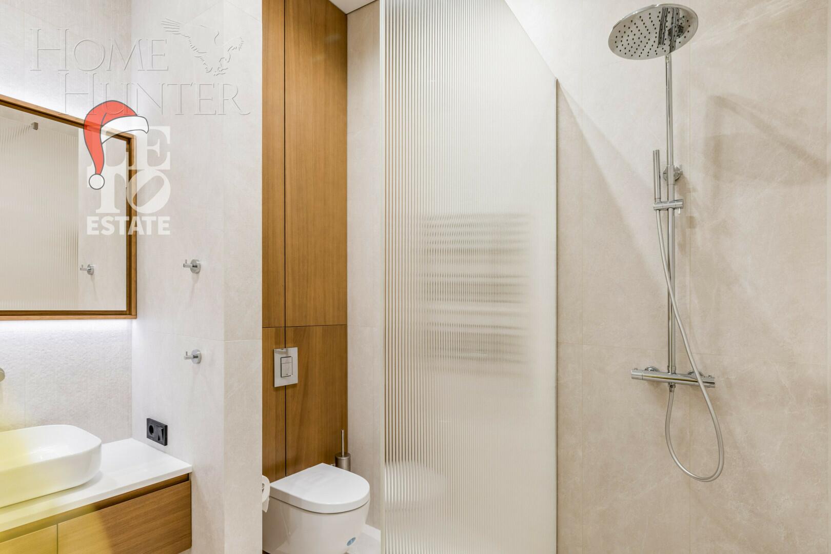 2-этажный коттедж 320 м² с отделкой