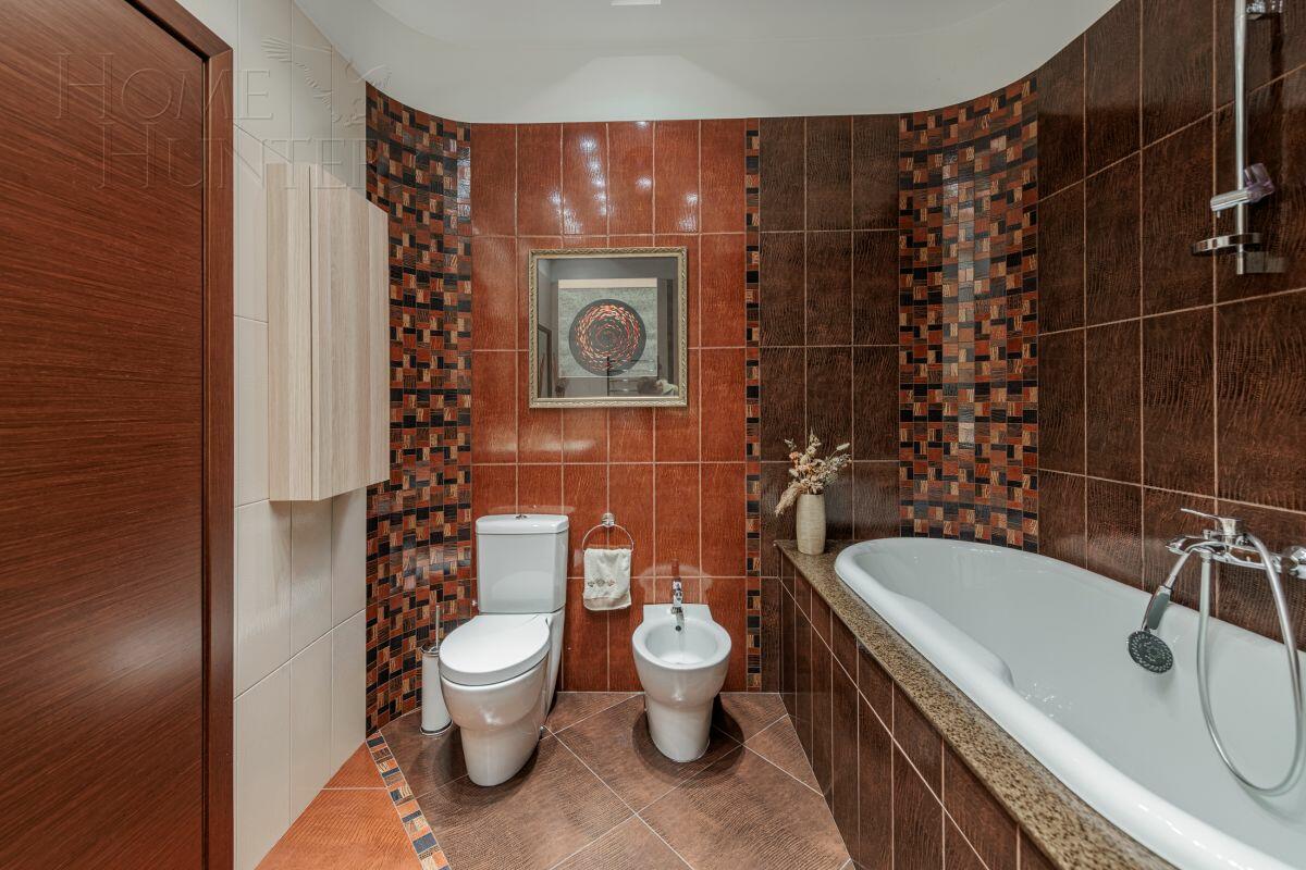 2-этажный коттедж 500 м² с отделкой