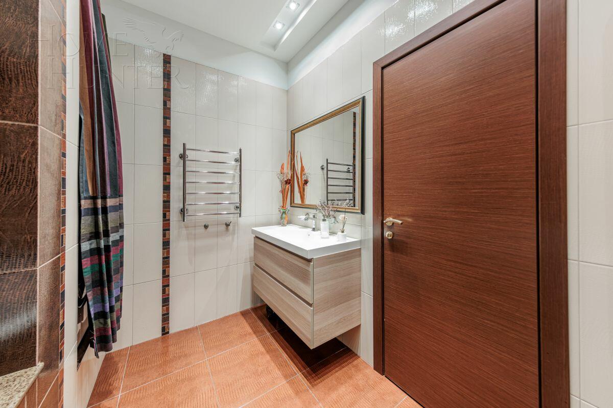 2-этажный коттедж 500 м² с отделкой