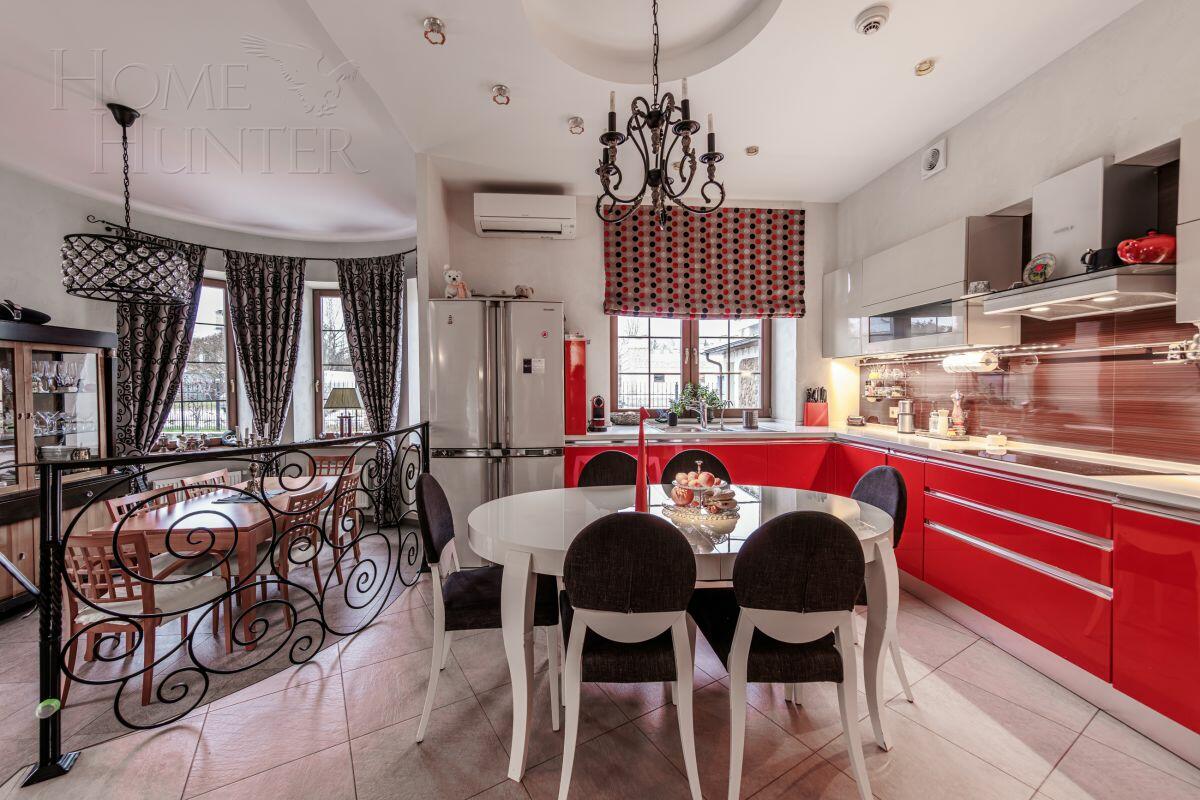 2-этажный коттедж 500 м² с отделкой