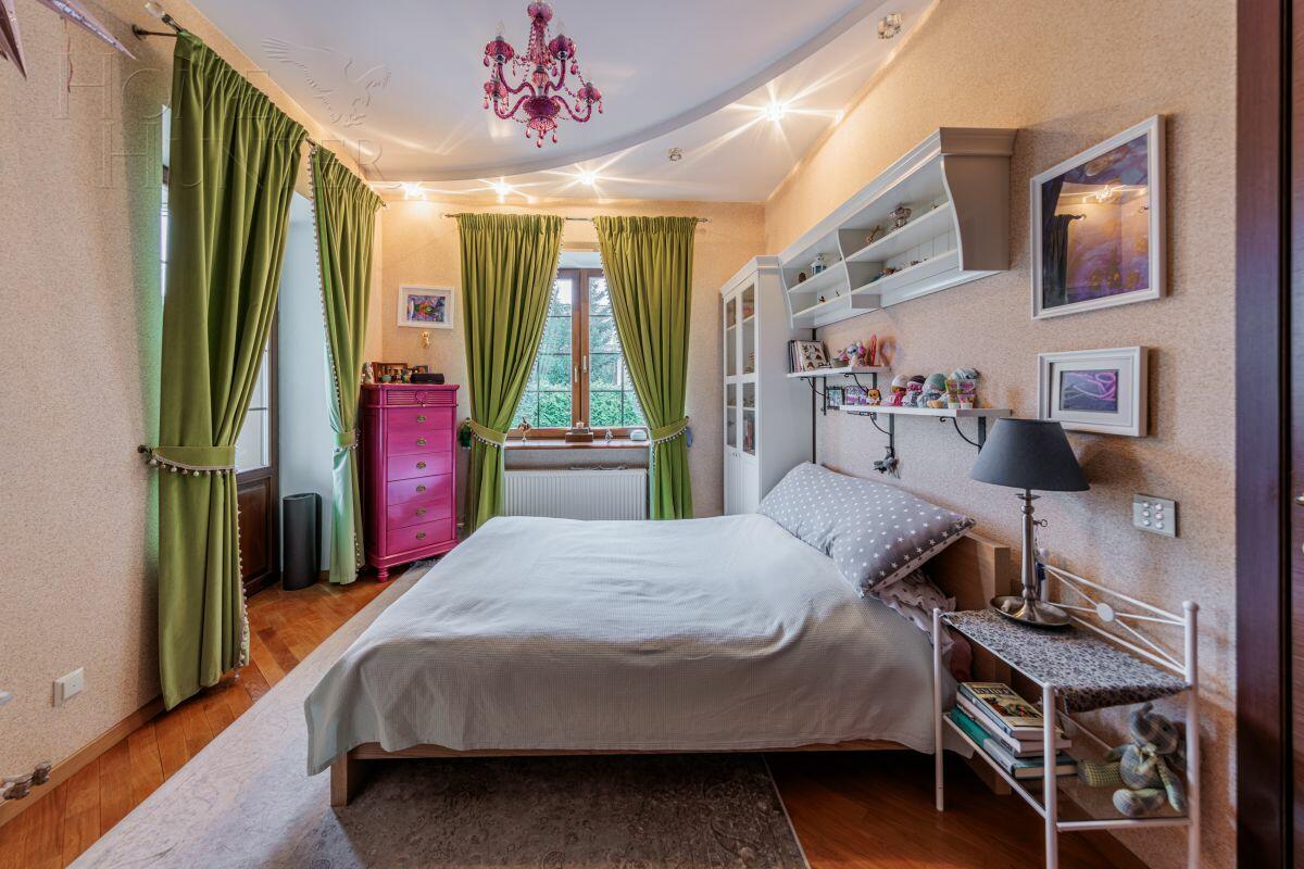 2-этажный коттедж 500 м² с отделкой