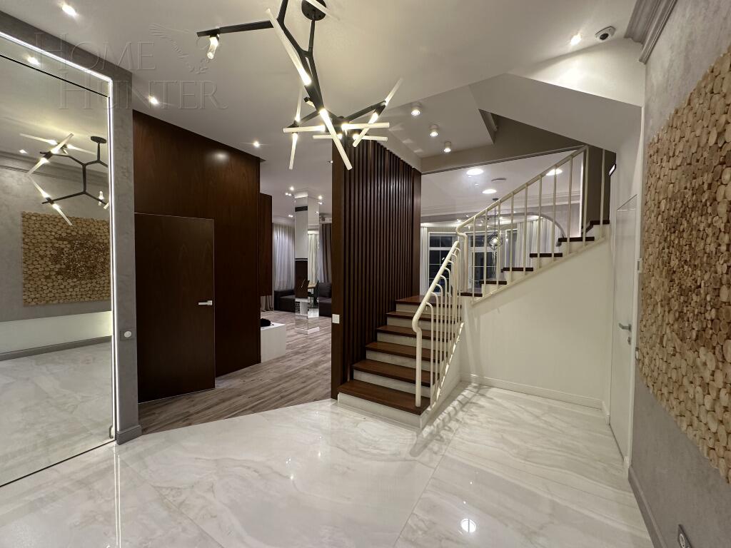 2-этажный коттедж 440 м² с отделкой