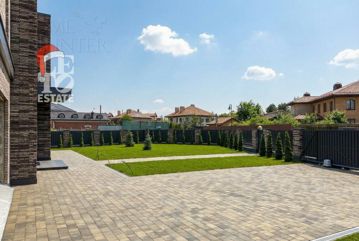 2-этажный коттедж 520.5 м² без отделки