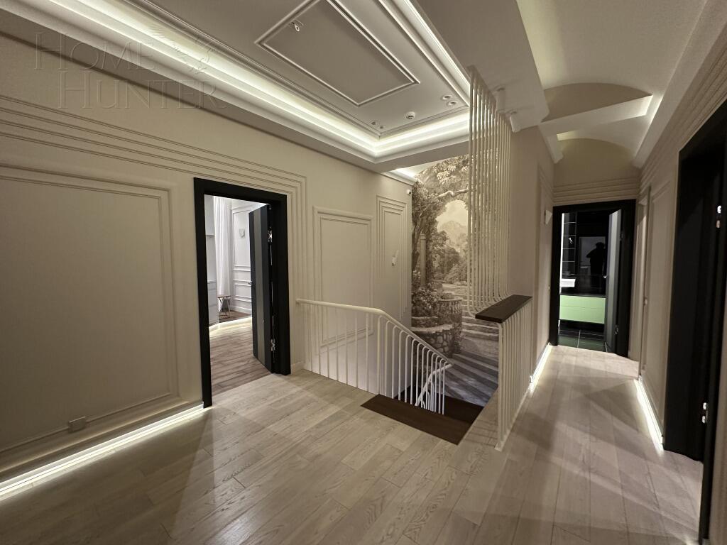 2-этажный коттедж 440 м² с отделкой