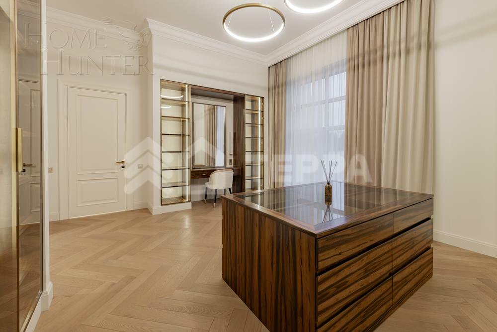 2-этажный коттедж 700 м² с отделкой