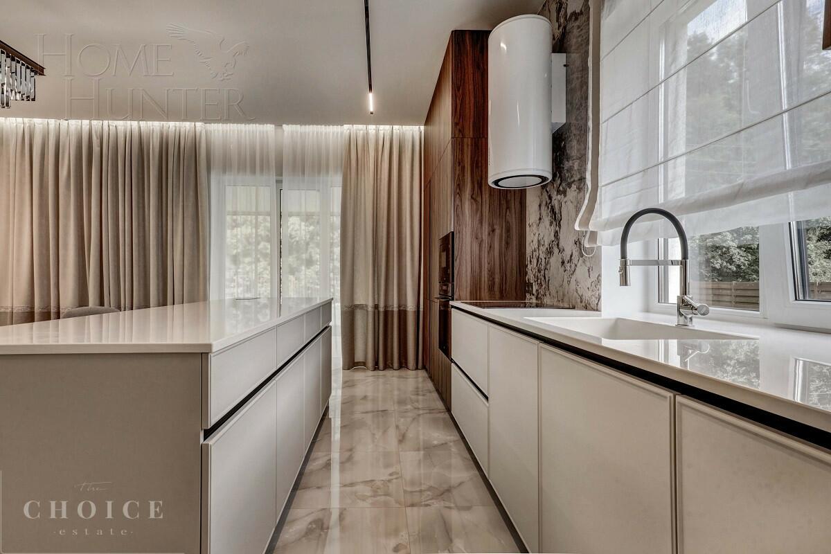 2-этажный коттедж 260 м² с отделкой