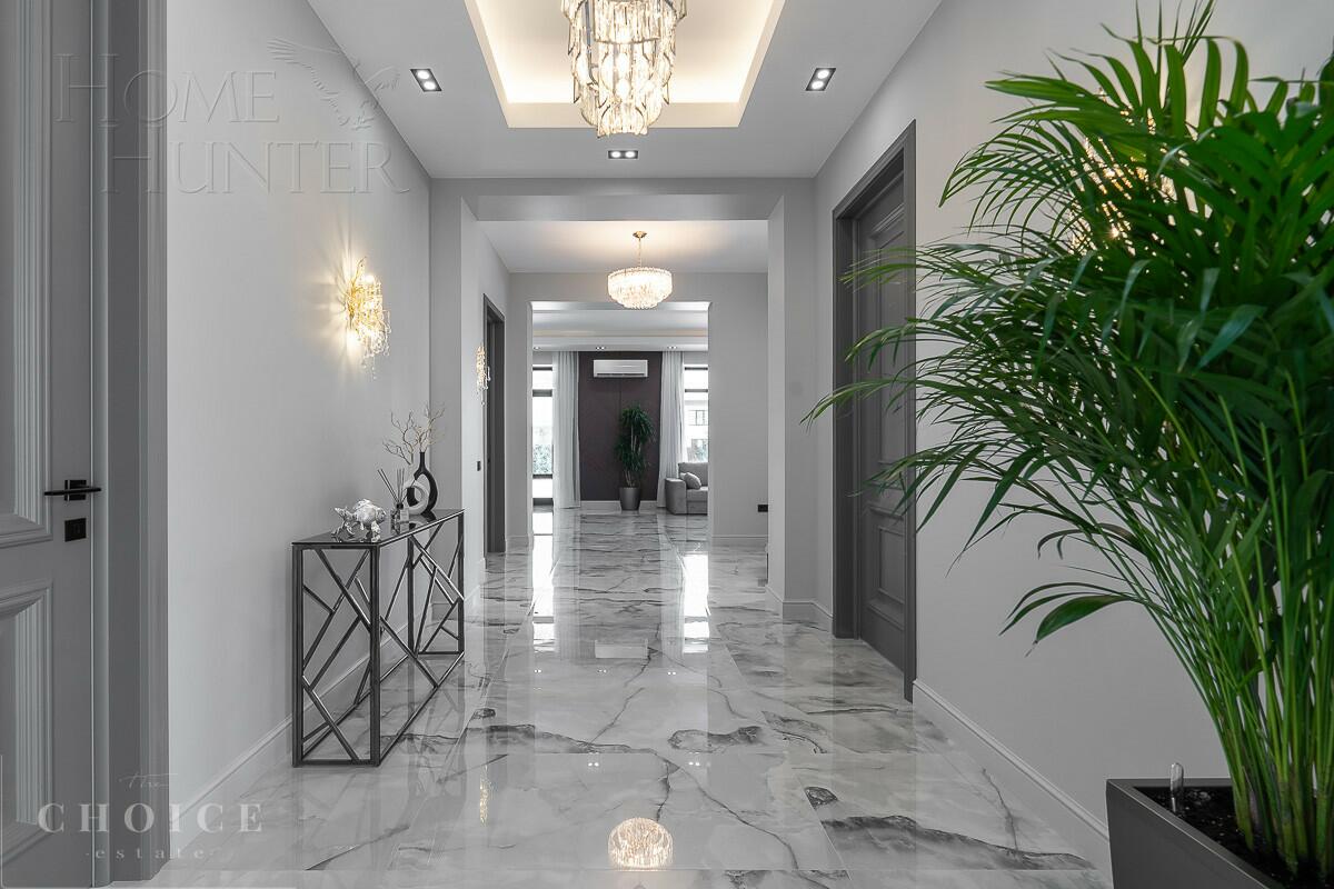 2-этажный коттедж 340 м² с отделкой