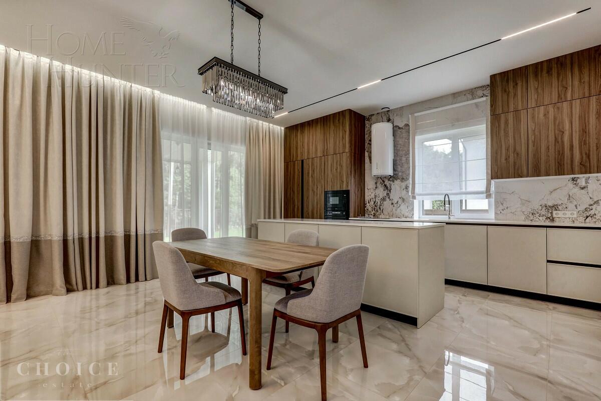 2-этажный коттедж 260 м² с отделкой