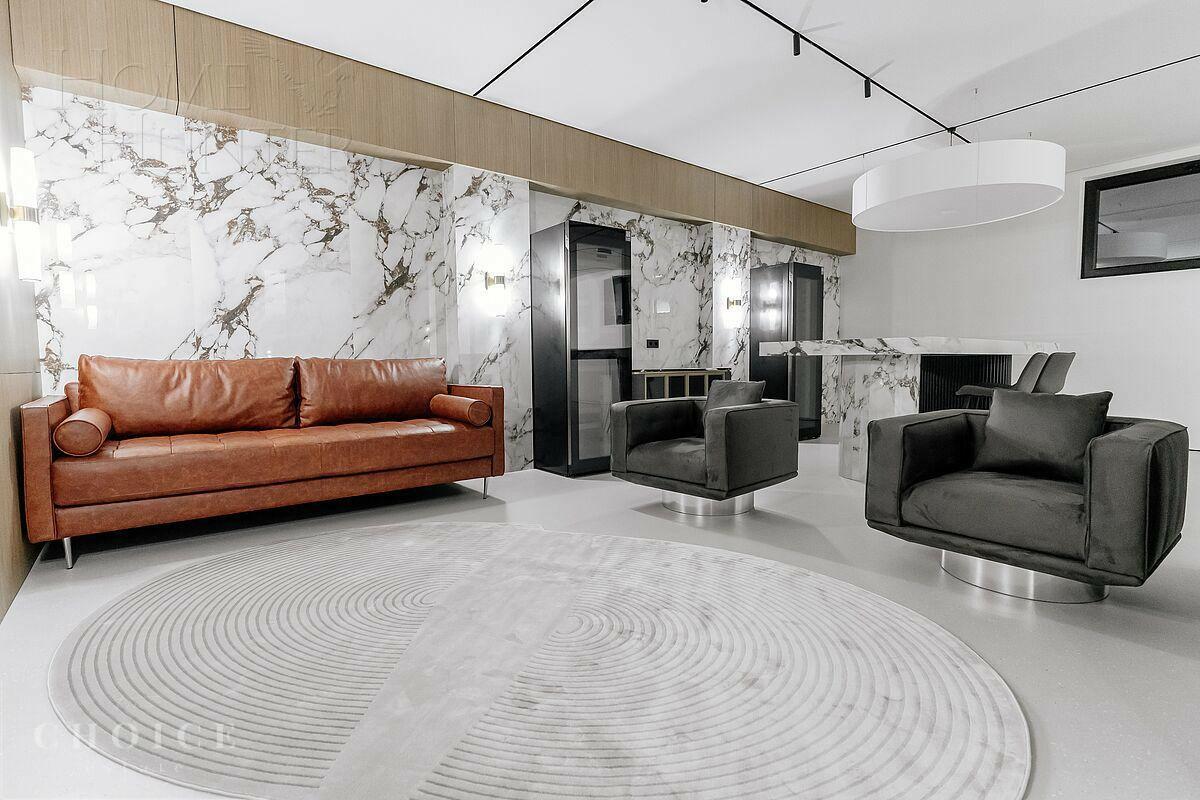 2-этажный коттедж 1 123 м² с отделкой