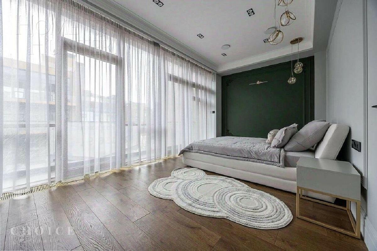 3-этажный таунхаус 239 м² с отделкой