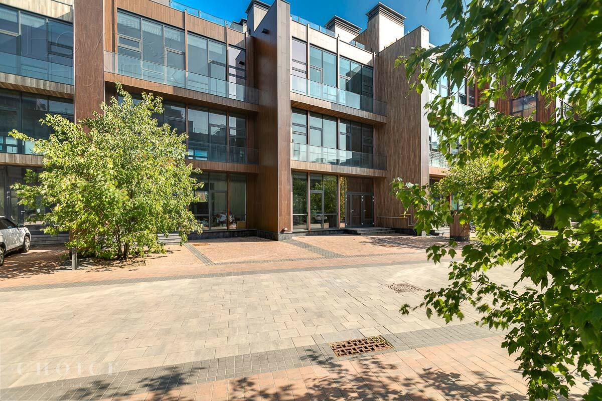 3-этажный таунхаус 239 м² с отделкой