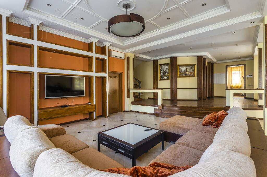 2-этажный коттедж 640 м² с отделкой