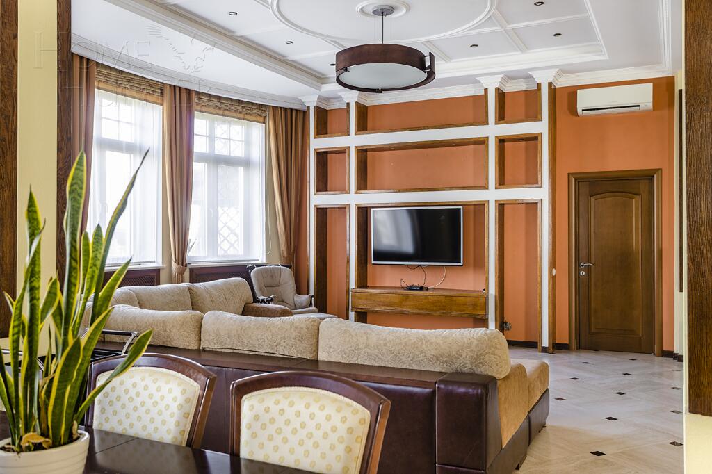 2-этажный коттедж 640 м² с отделкой