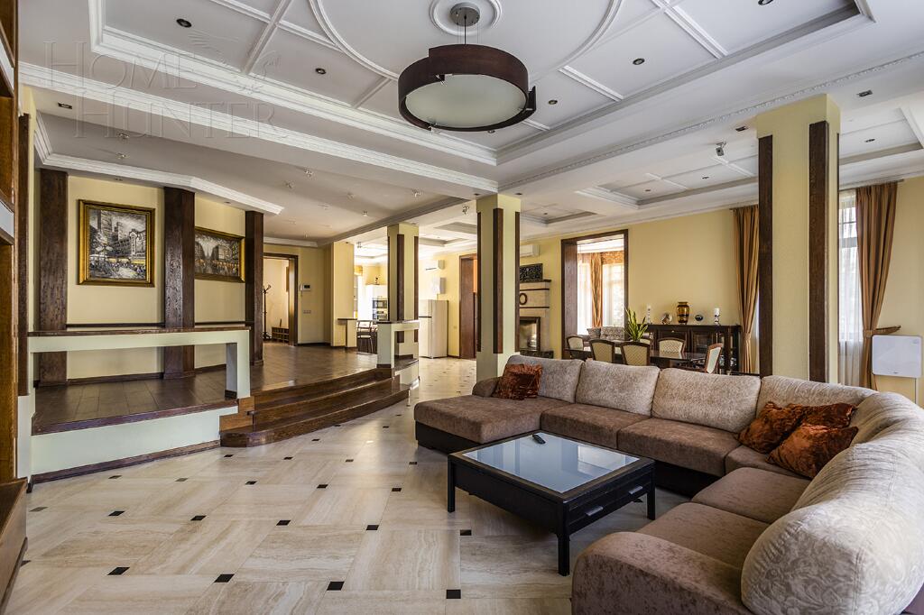 2-этажный коттедж 640 м² с отделкой