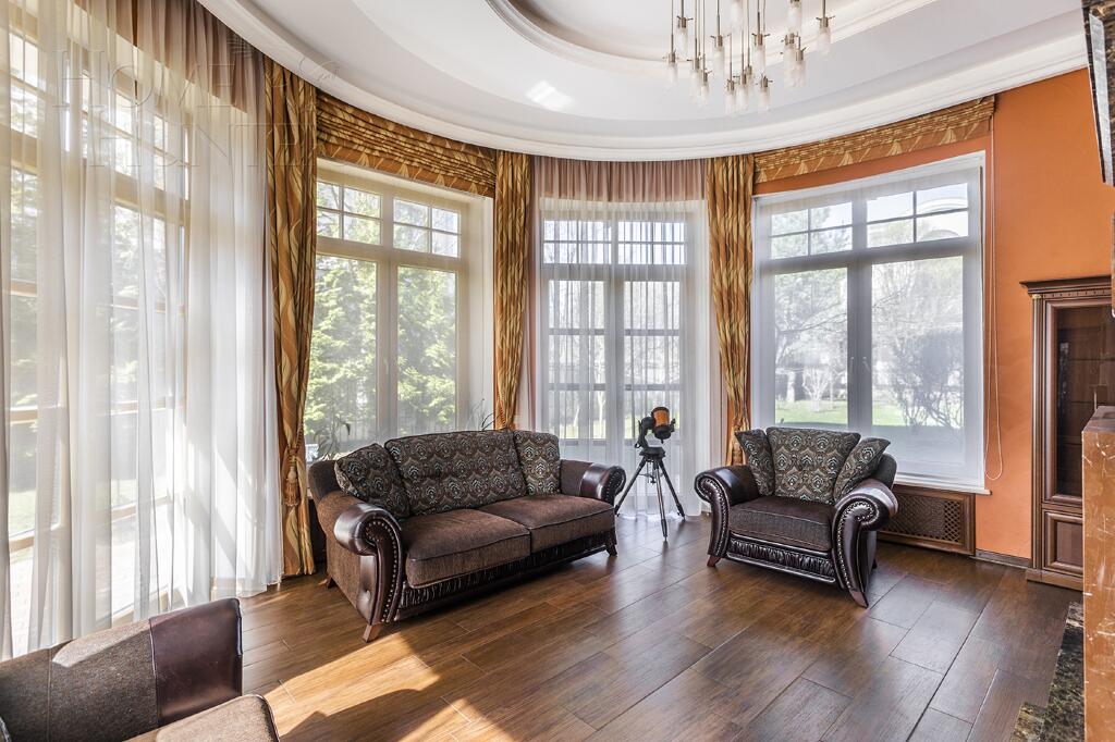 2-этажный коттедж 640 м² с отделкой