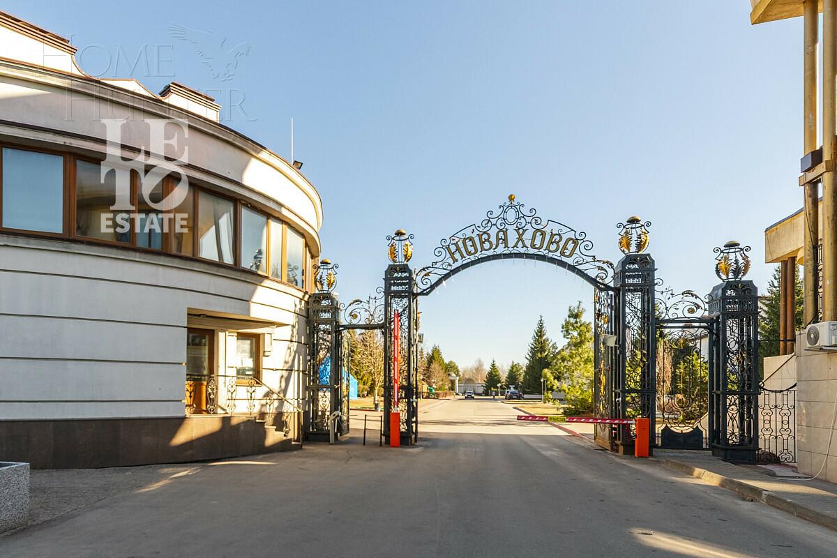 2-этажный коттедж 1 000 м² с отделкой