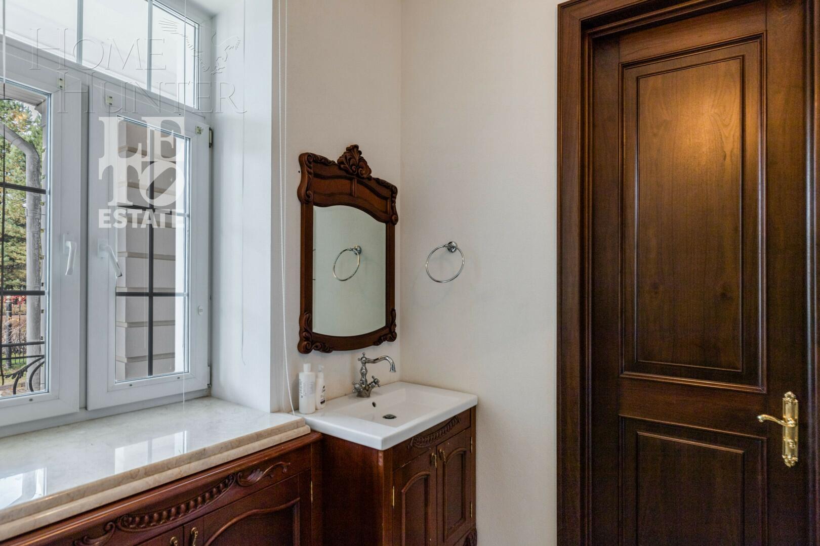 2-этажный коттедж 817 м² с отделкой