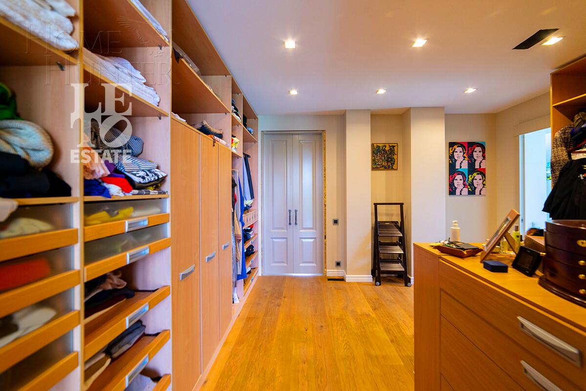 2-этажный коттедж 284.9 м² с отделкой