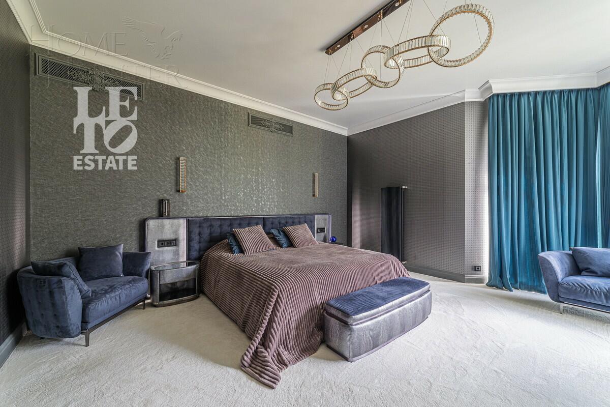 3-этажный коттедж 1 200 м² с отделкой