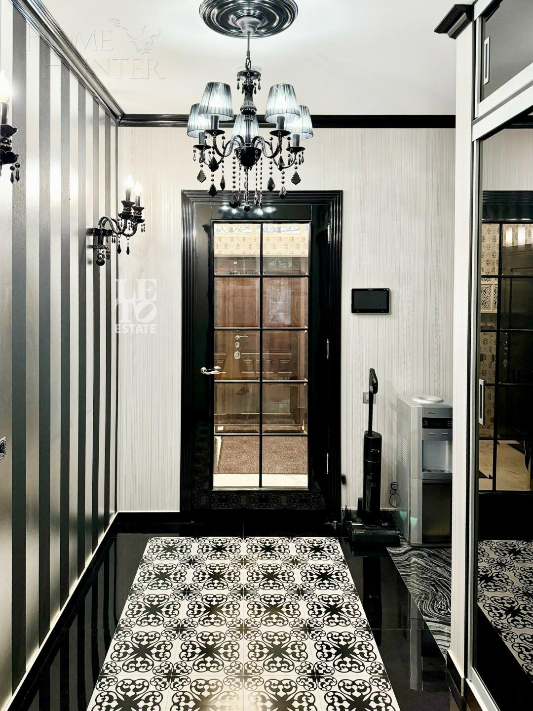 3-этажный таунхаус 293 м² с отделкой