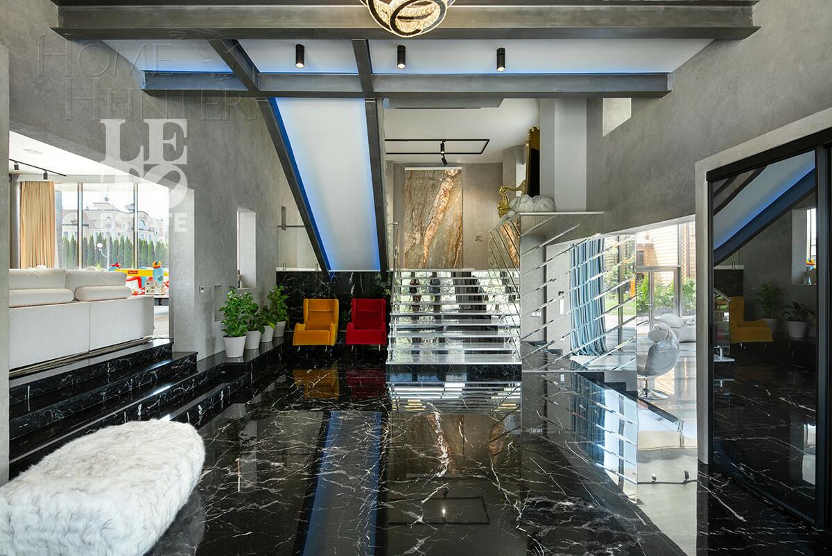 2-этажный коттедж 650 м² с отделкой