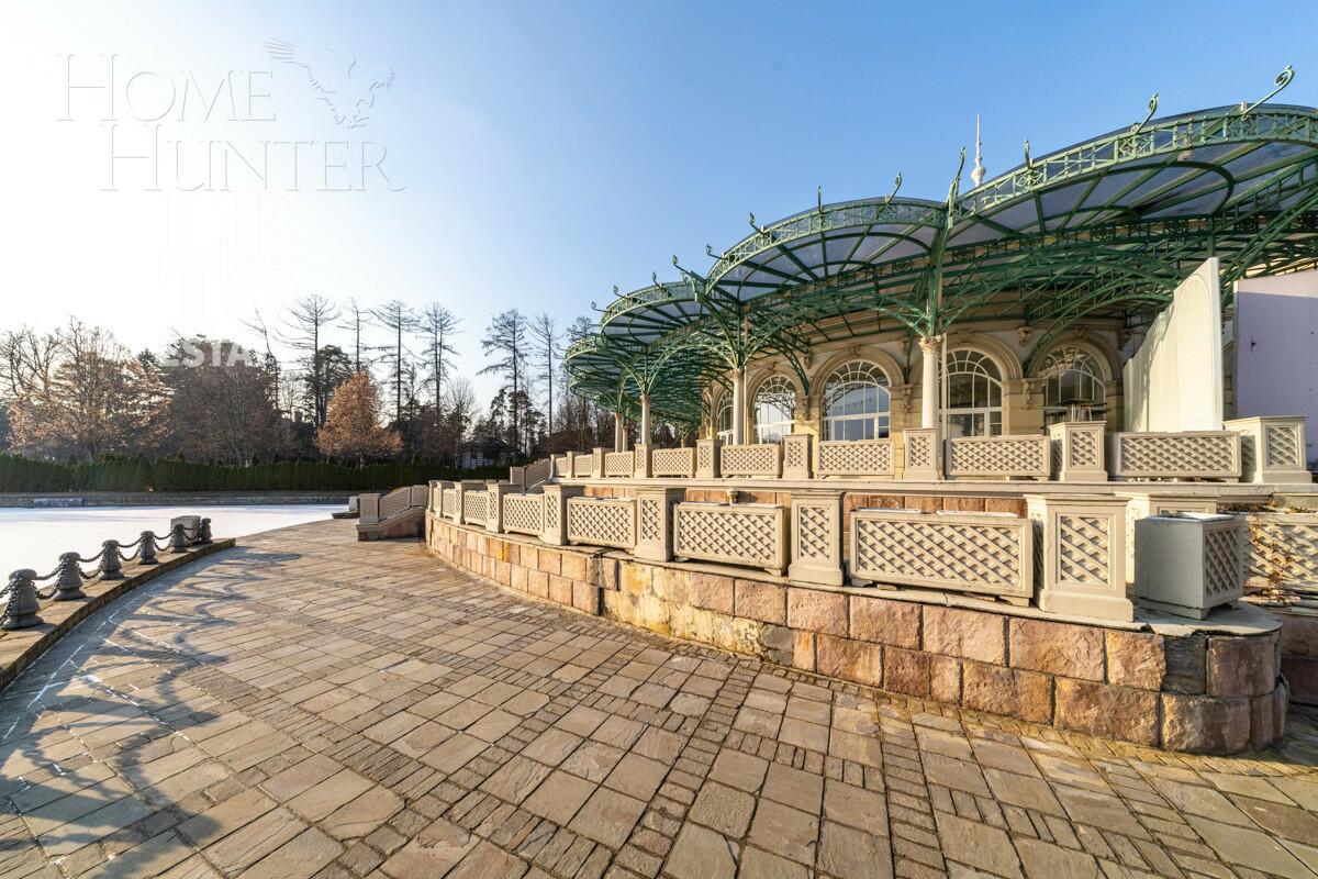 4-этажный таунхаус 395 м² без отделки