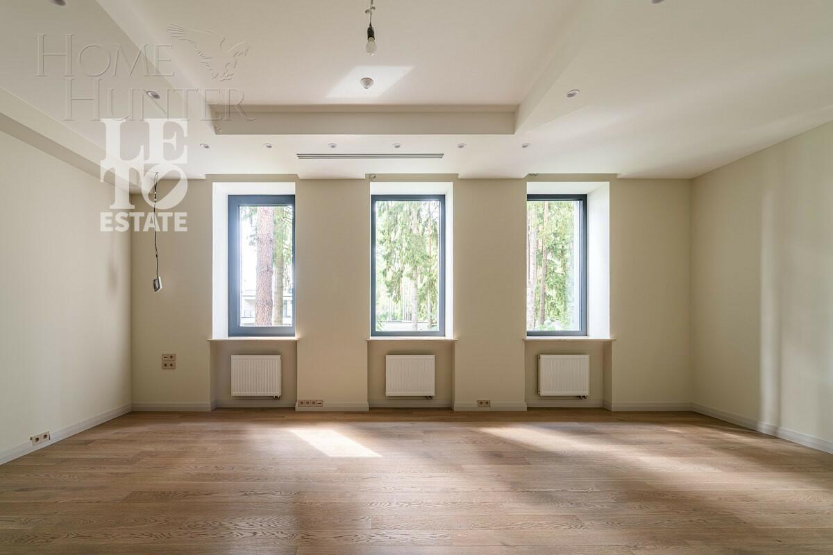 3-этажный коттедж 380 м² с отделкой